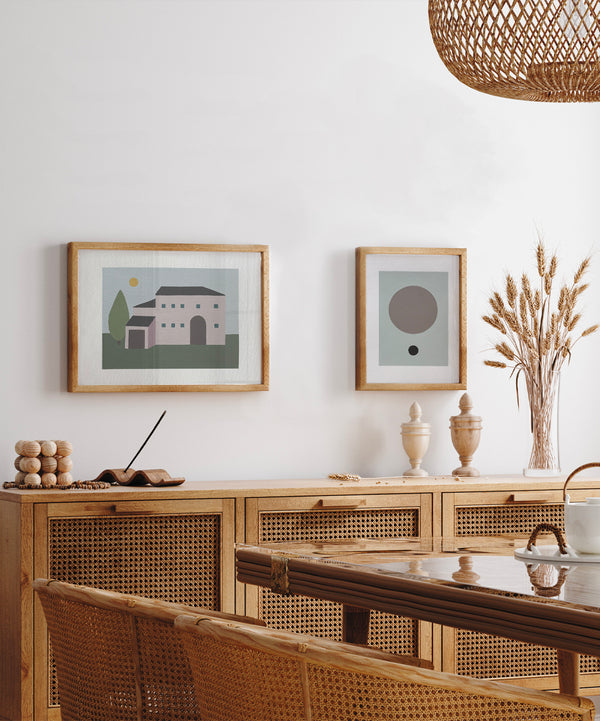 Due quadri dipinti a mano. Un soggetto astratto e una casa di campagna rosa su sfondo azzurro