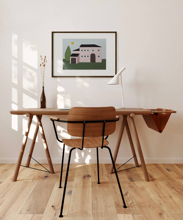 quadro di una casa di campagna sui toni del rosa ambientata in un paesaggio primaverile